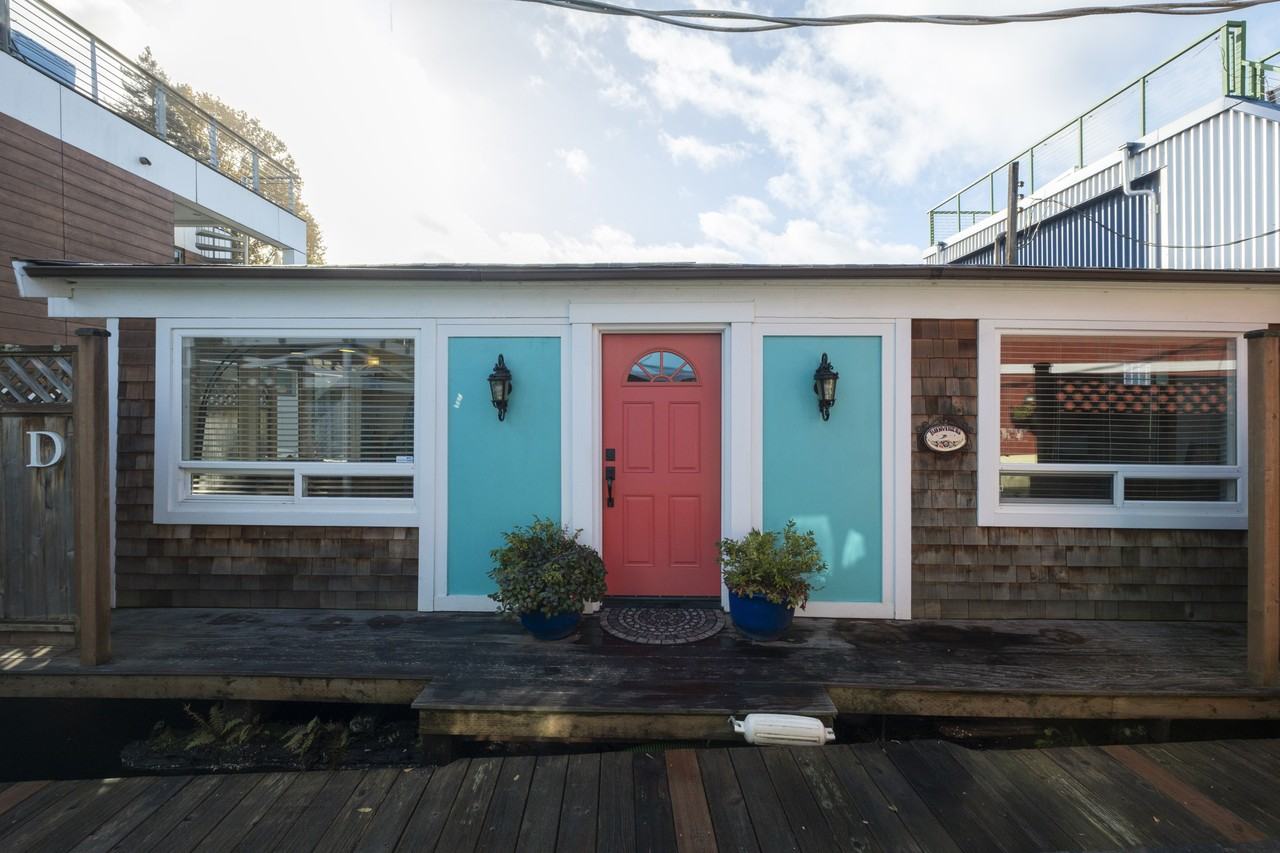 2031 Fairview Ave E - Photo 4 of 20