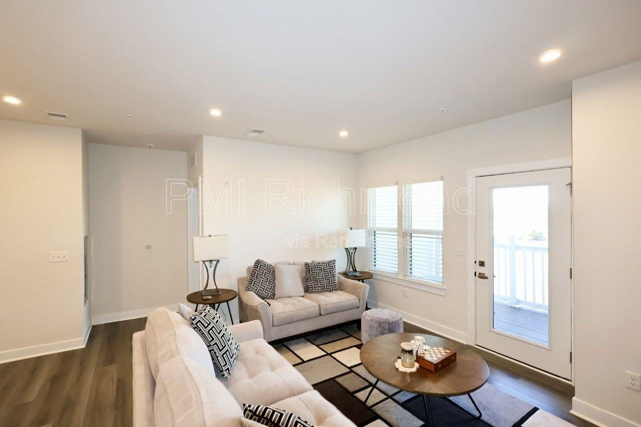 3800 Maze Runner Dr #304 - Photo 7 of 22