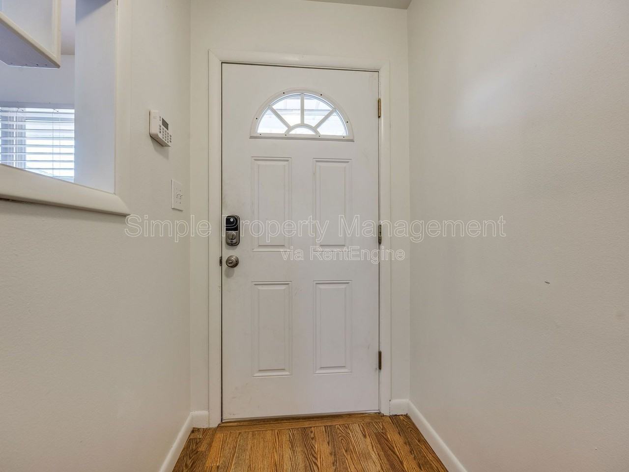 611 Garth Brooks Blvd - Photo 3 of 23