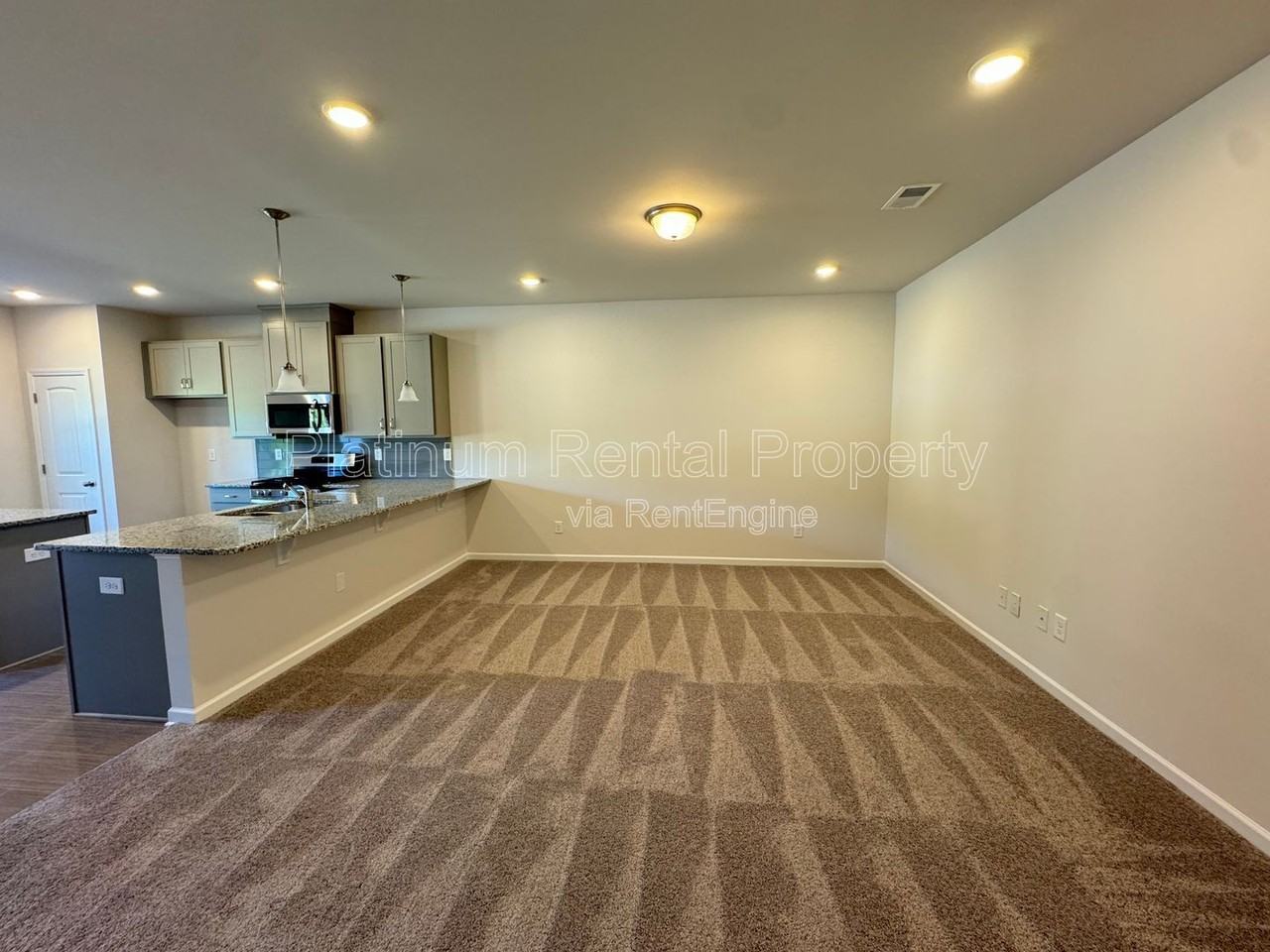 1088 Chastain Dr - Photo 4 of 24