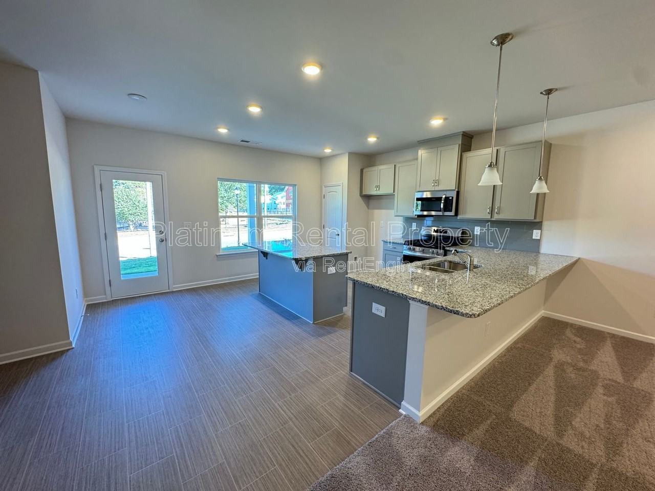 1088 Chastain Dr - Photo 5 of 24