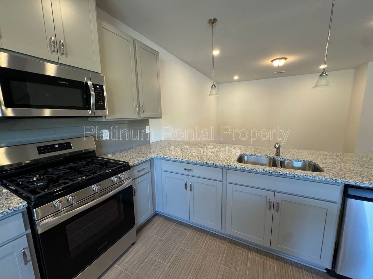 1088 Chastain Dr - Photo 7 of 24