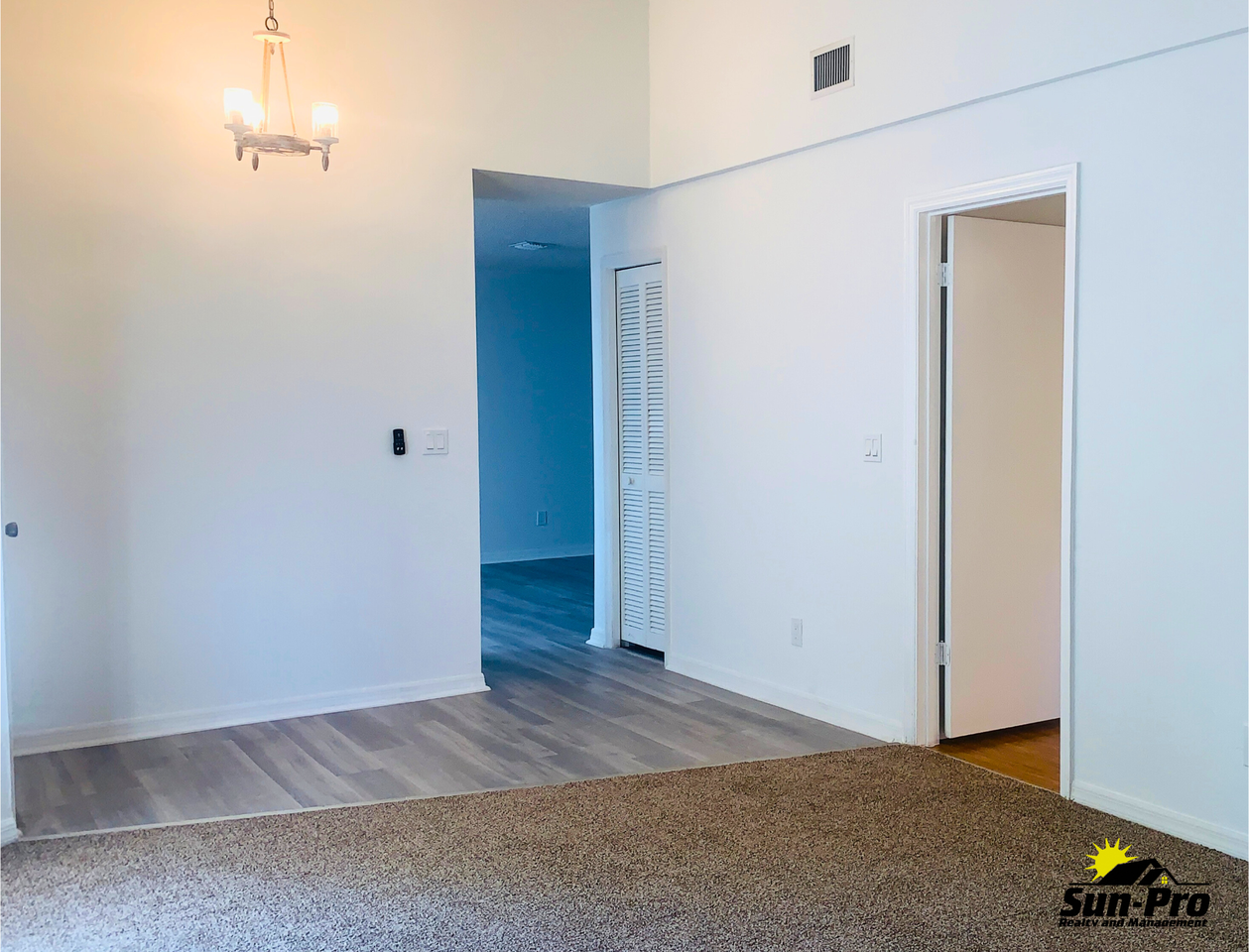 1019 Fox Trace Ct - Photo 5 of 20