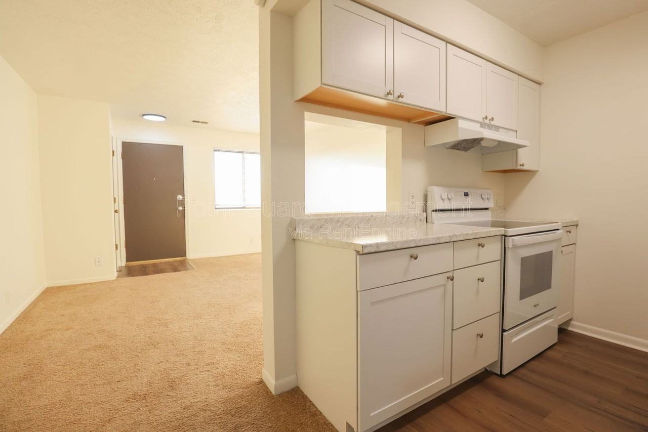 4206 Frances St #18 - Photo 5 of 17