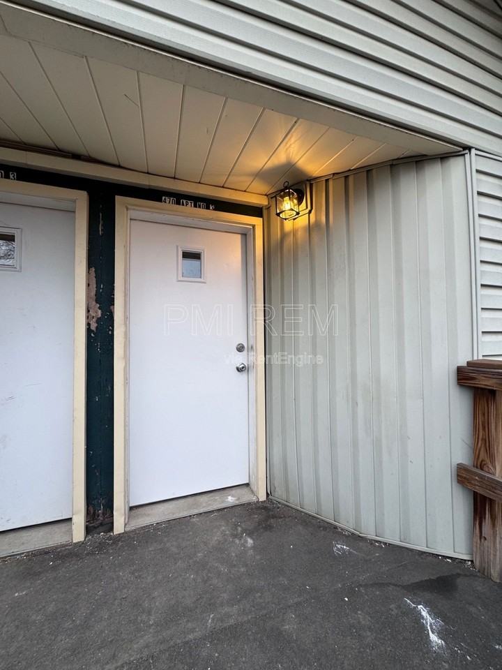 470 Sumner St #3 - Photo 3 of 13