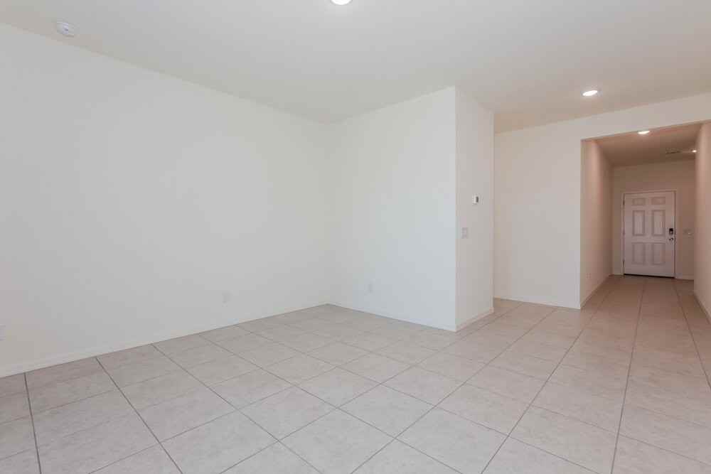 32443 N Newby Dr - Photo 6 of 16