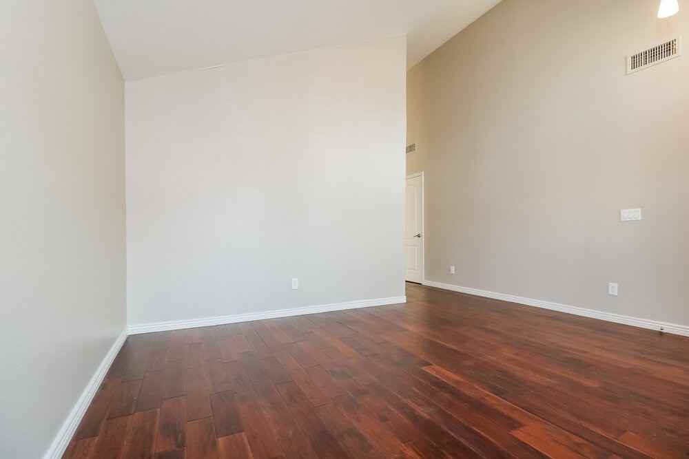 9761 W Runion Dr - Photo 4 of 16