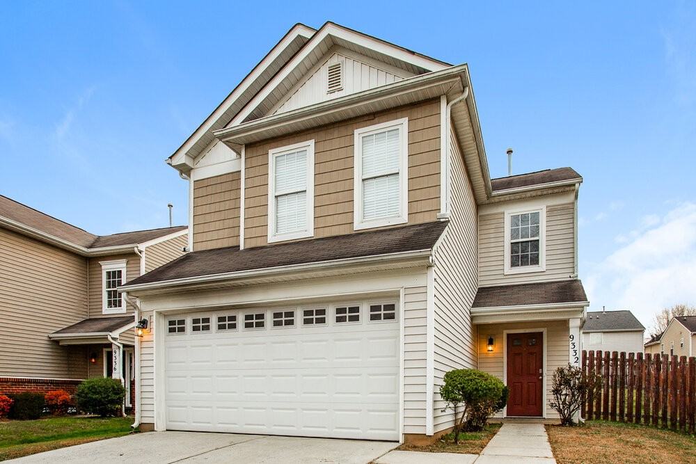 9332 Macquarie Ln - Photo 5 of 17