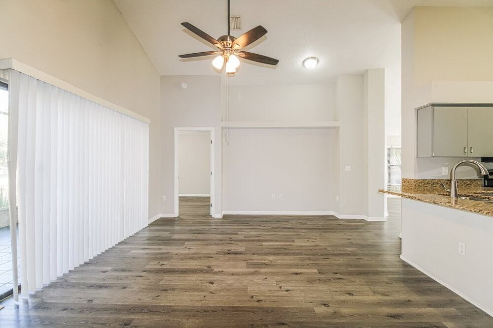 10439 Norvell Rd - Photo 3 of 16