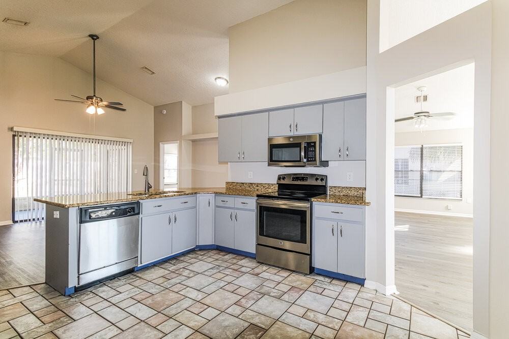 10439 Norvell Rd - Photo 7 of 16