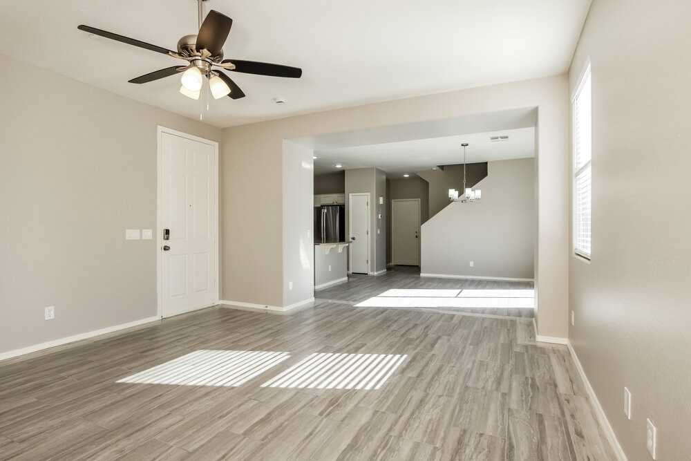 943 E Agua Fria Ln - Photo 5 of 17