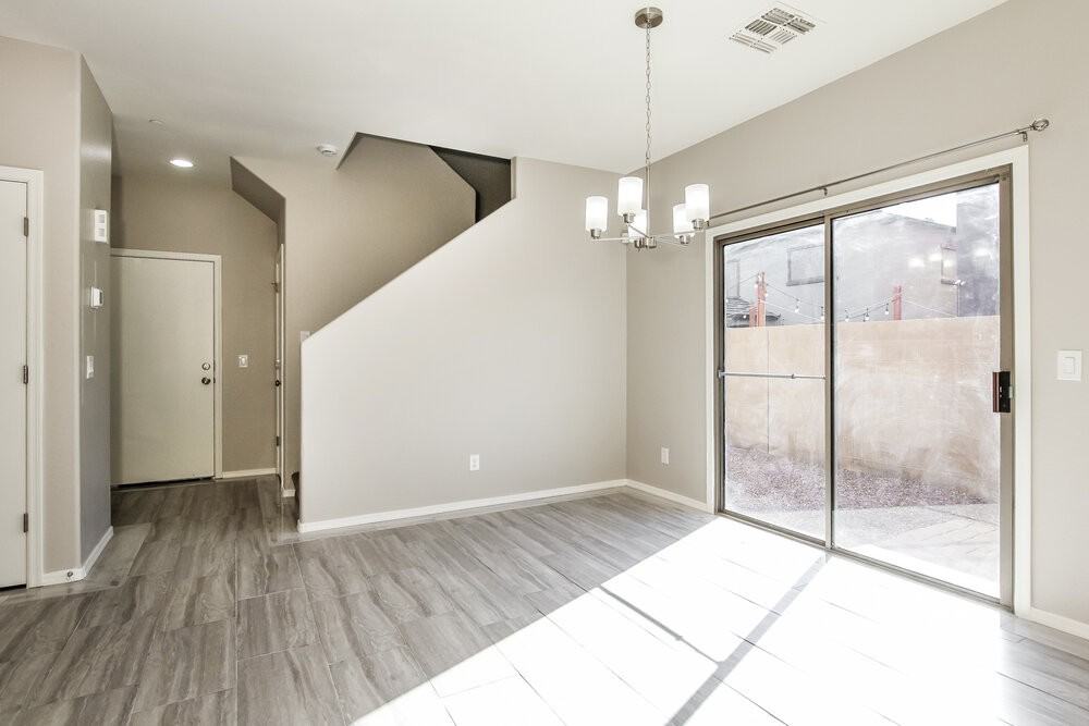 943 E Agua Fria Ln - Photo 6 of 17