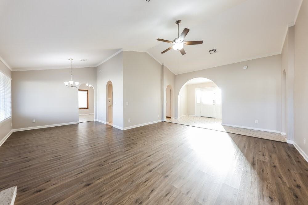 6528 W Grandview Rd - Photo 4 of 16