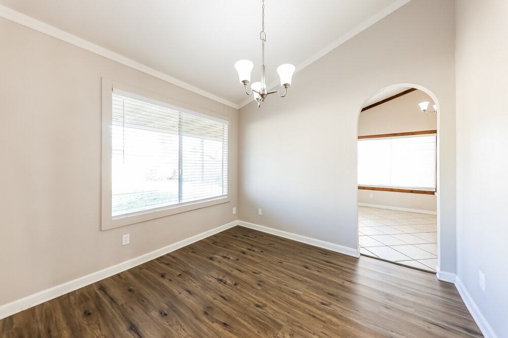 6528 W Grandview Rd - Photo 5 of 16