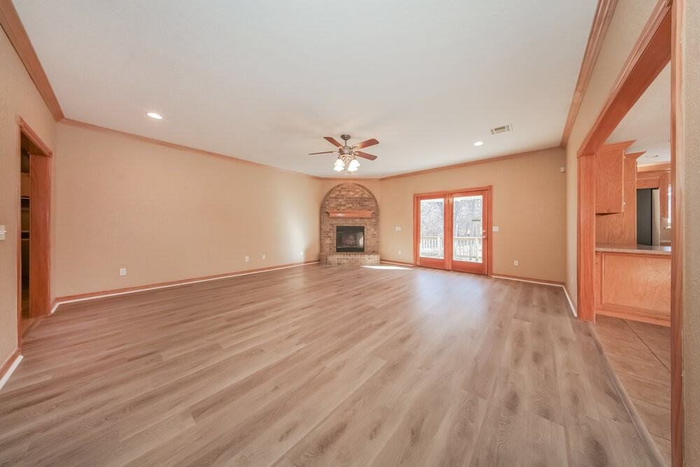 2648 Greystone Ln - Photo 3 of 16