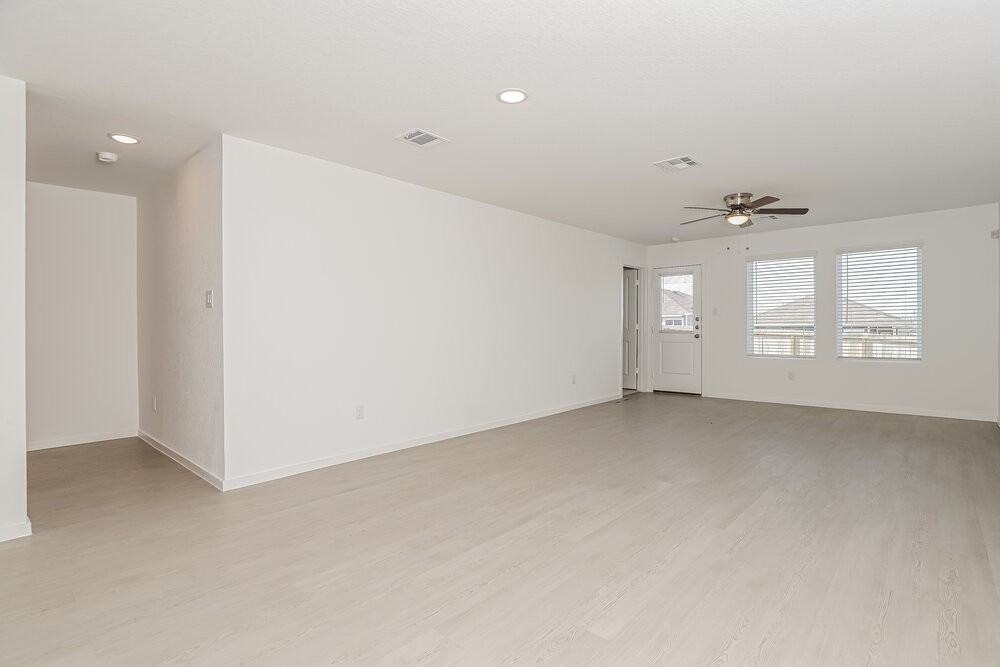 518 Chevre Rd - Photo 5 of 17