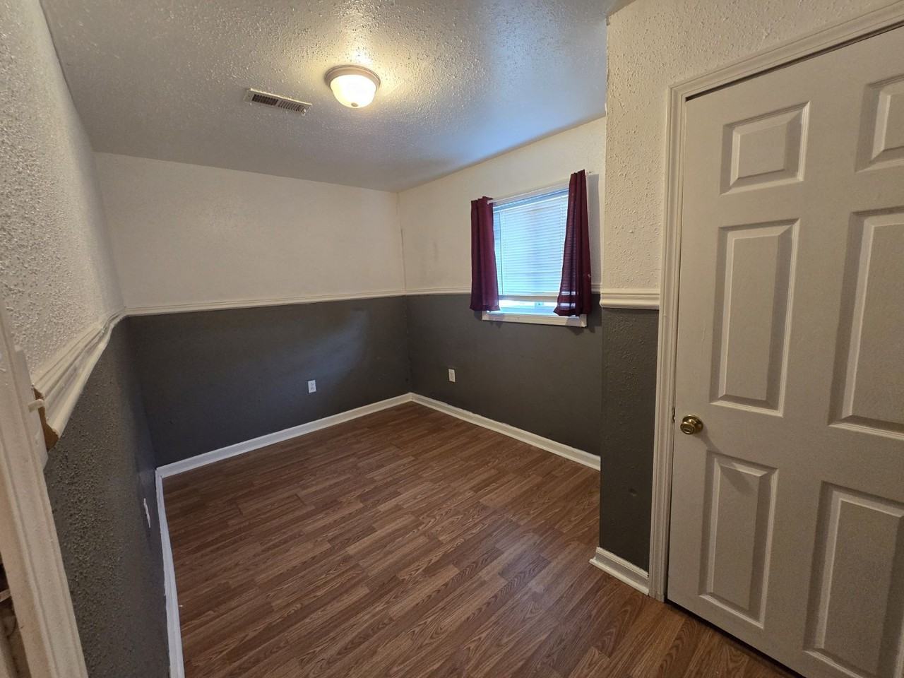 507 Saint Robert Dr - Photo 5 of 17