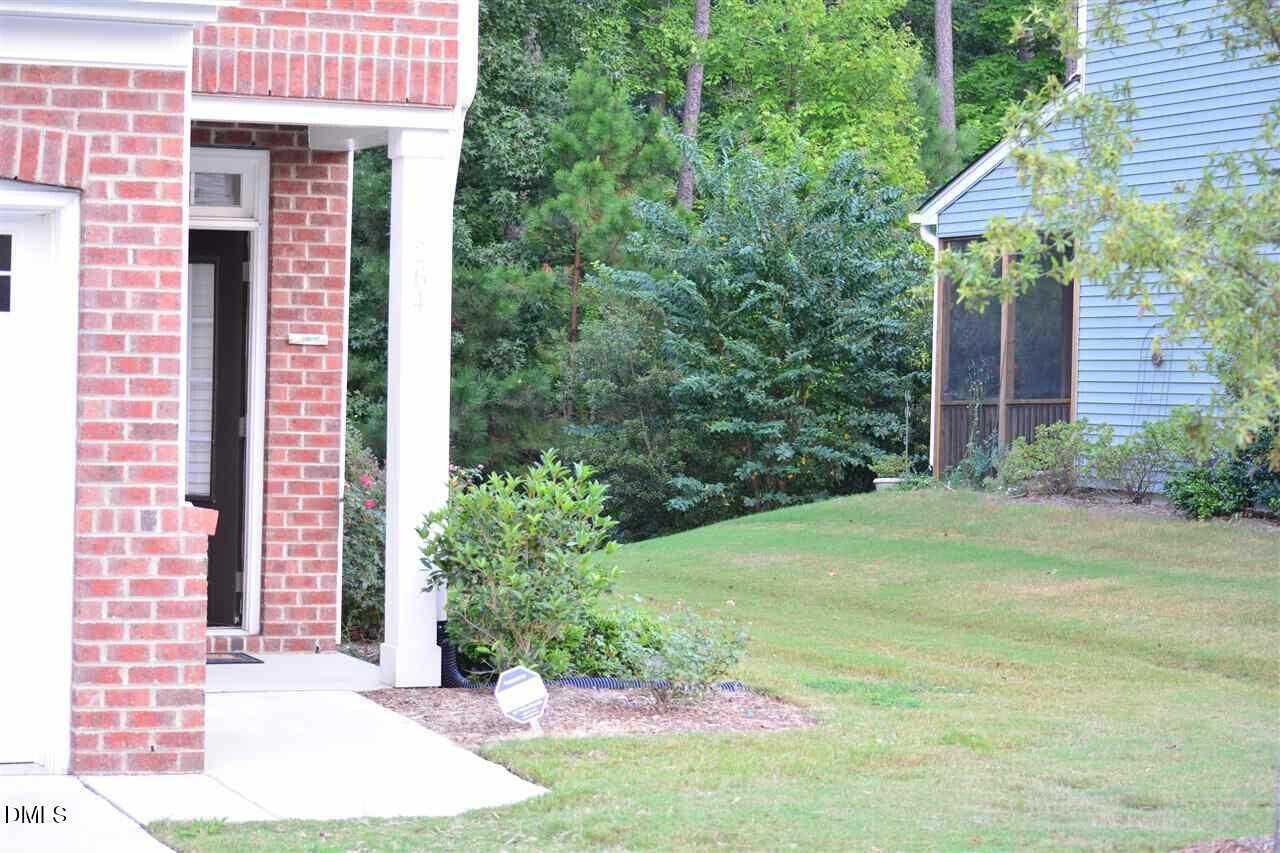 264 Kylemore Cir - Photo 2 of 16