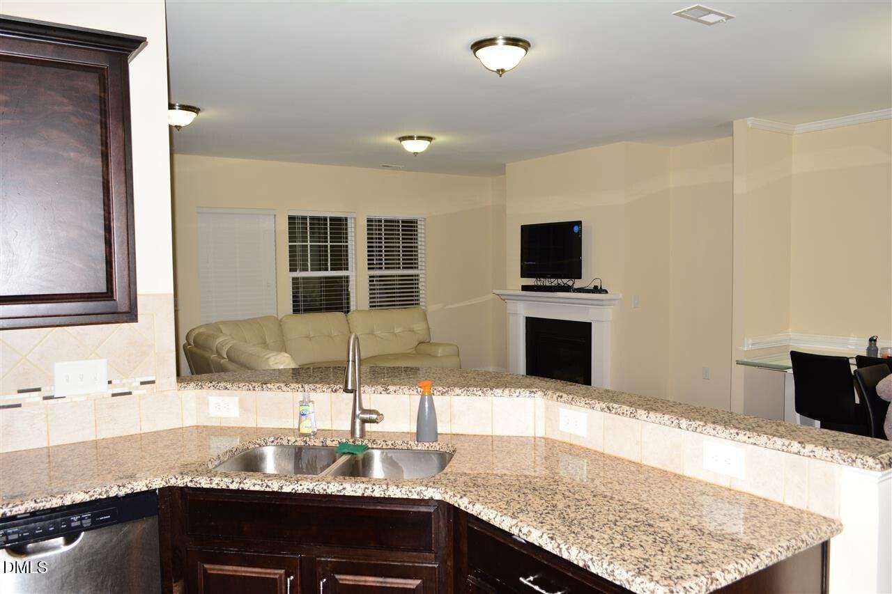 264 Kylemore Cir - Photo 5 of 16