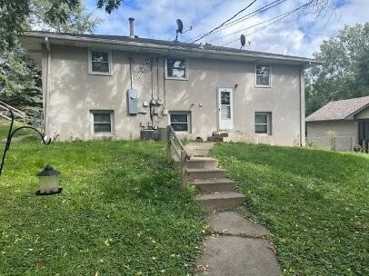 4616 Taylor St Ne - Photo 3 of 20