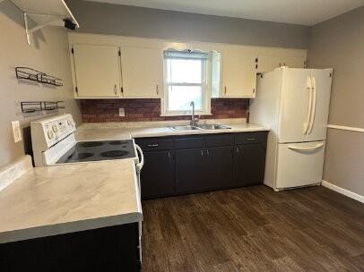 4616 Taylor St Ne - Photo 7 of 20