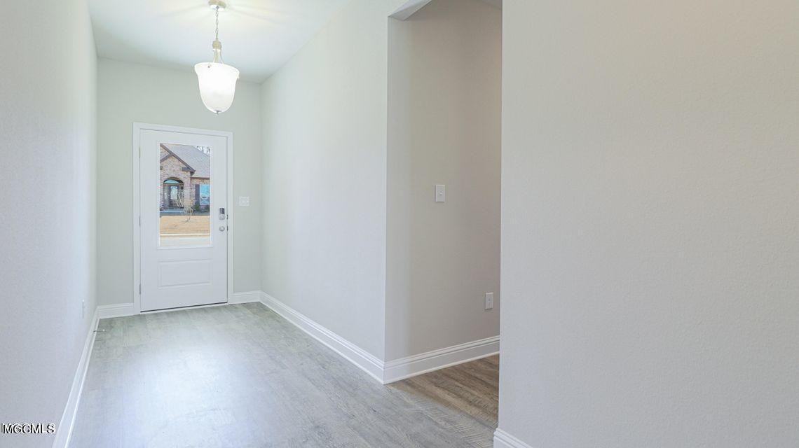 10689 Chapelwood Dr - Photo 3 of 31