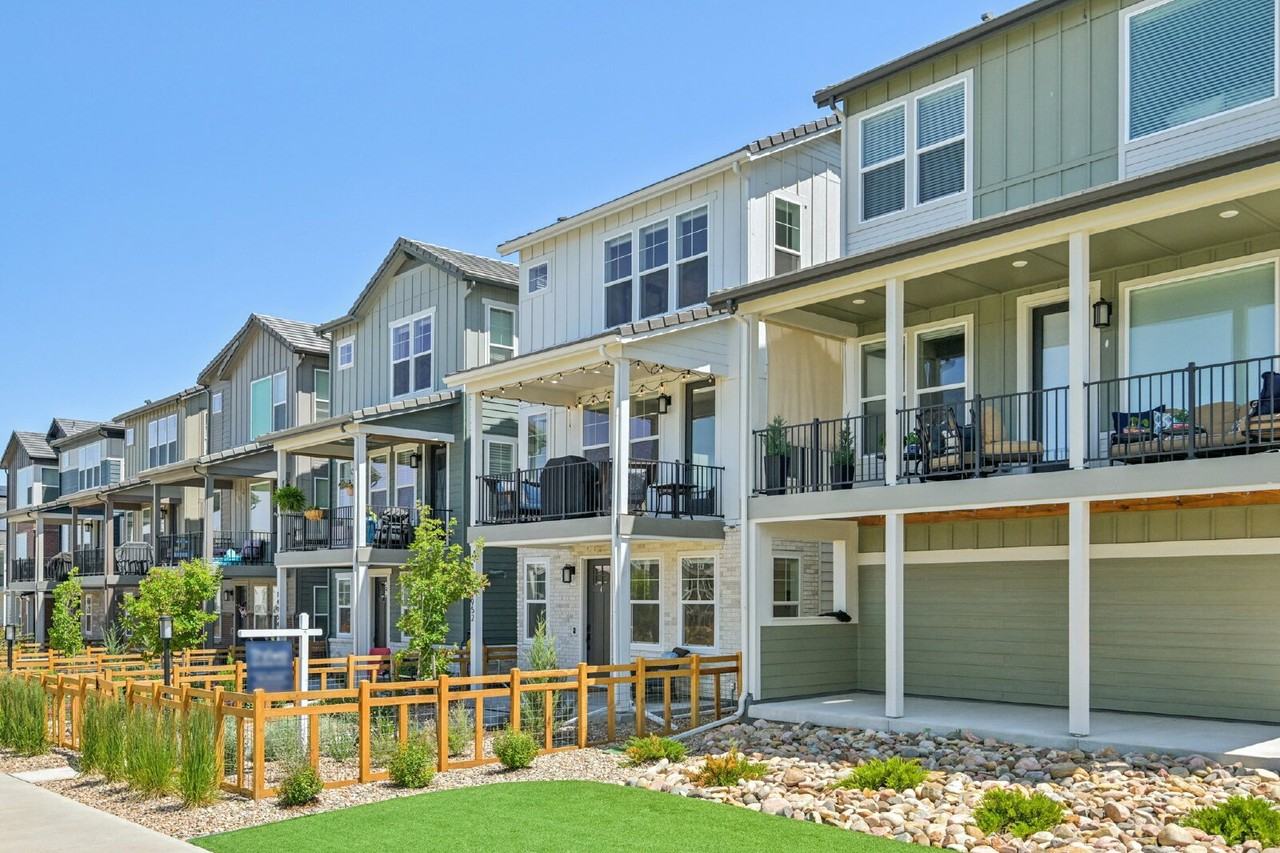 14952 Gladshine Dr - Photo 3 of 46