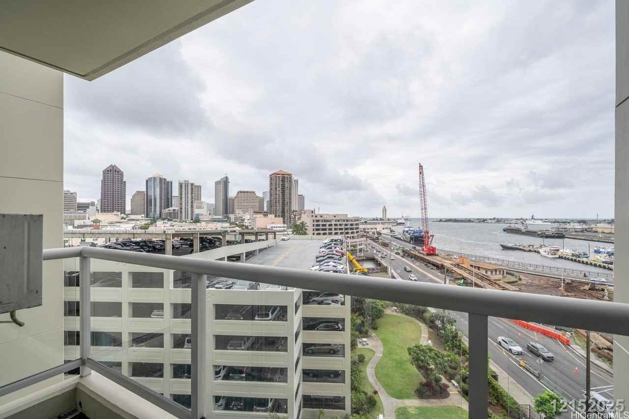 215 N King St #907 - Photo 7 of 18