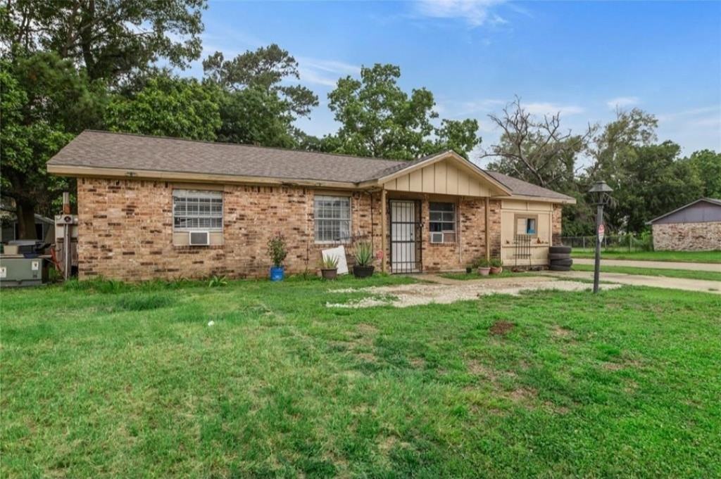 9731 Trumpet St - Photo 5 of 10