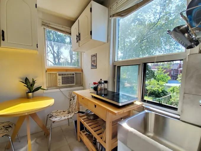 808 Dovercourt Road #2 - Photo 7 of 11