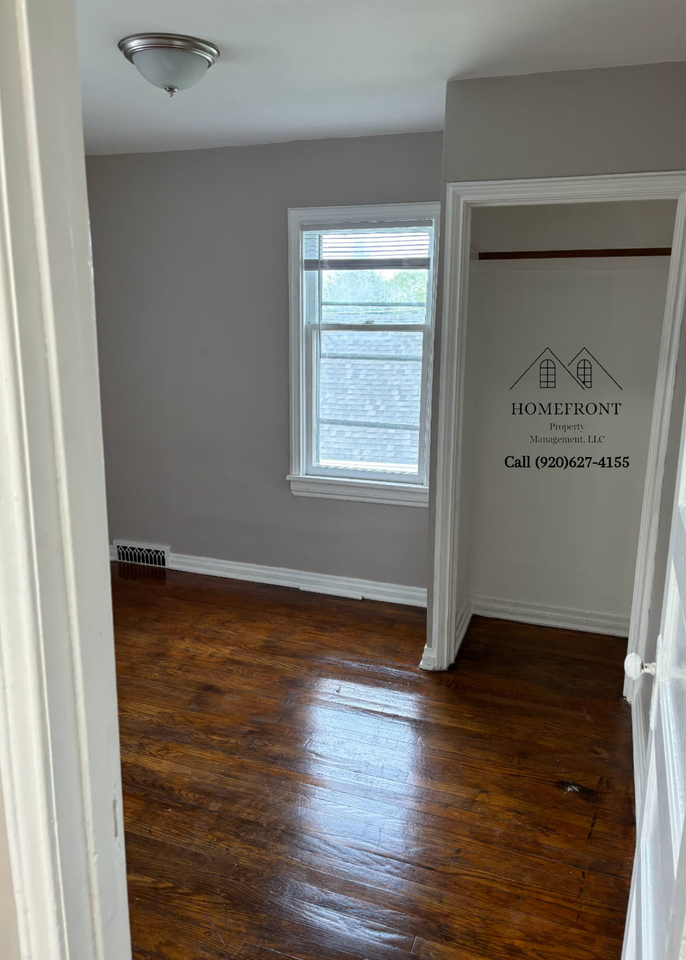 3127 N 27th St Uppr #2 - Photo 7 of 10