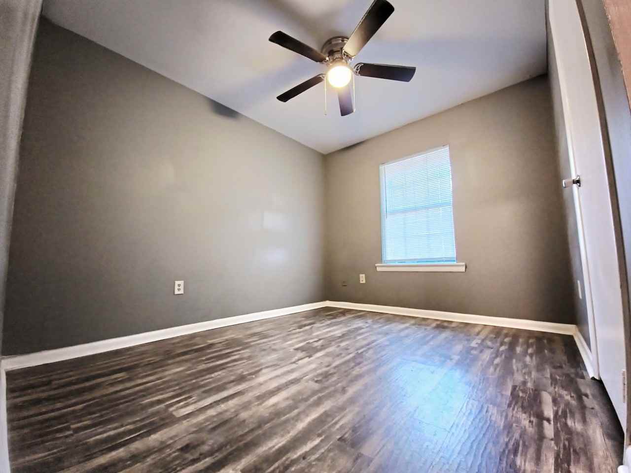 1811 Morningside Dr Bldg C - Photo 7 of 8