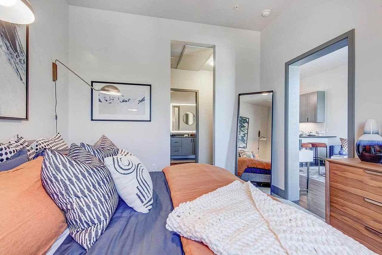 The Grant - Photo 4 of 32