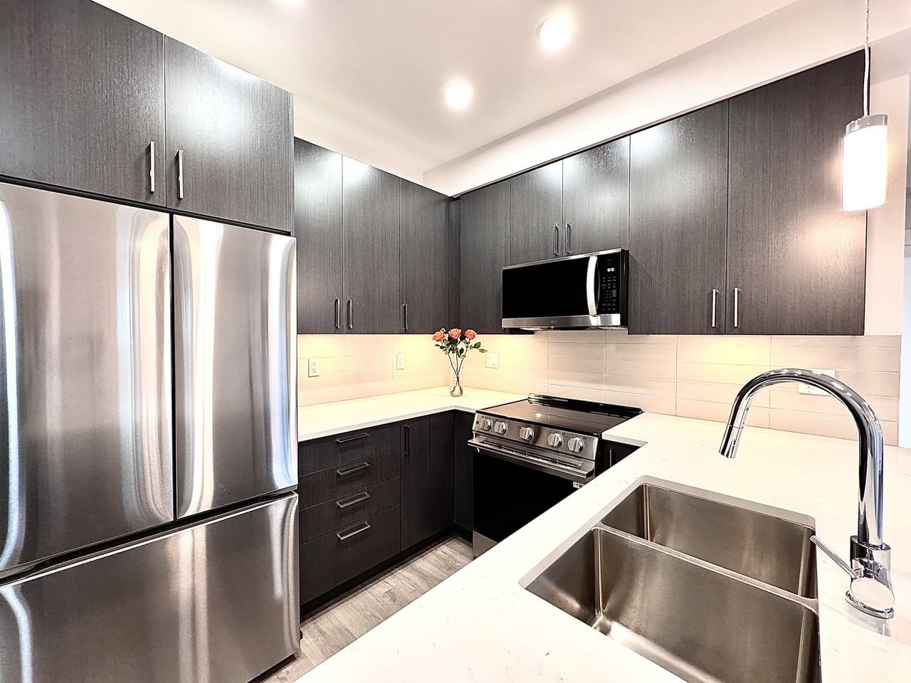 33886 Pine Street #306 - Photo 3 of 30