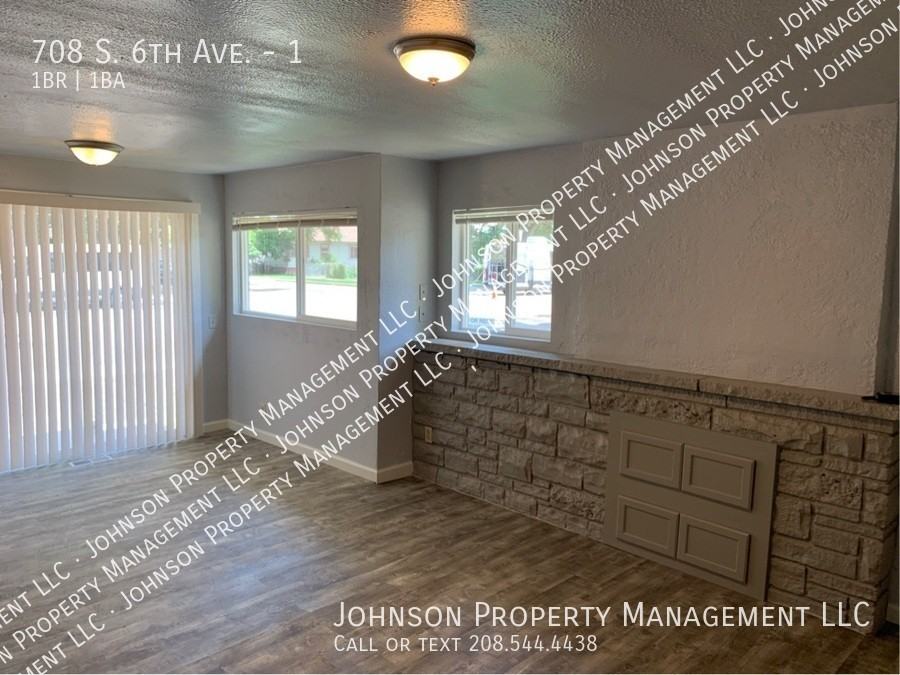 708 S 6th Ave #1 - Photo 3 of 8