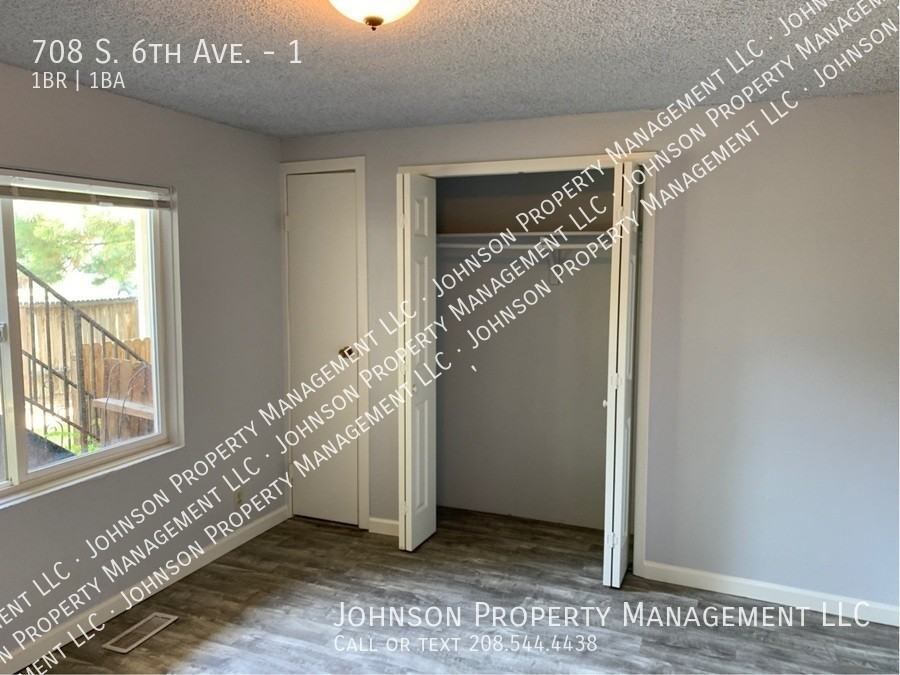 708 S 6th Ave #1 - Photo 5 of 8