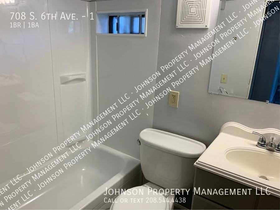 708 S 6th Ave #1 - Photo 6 of 8