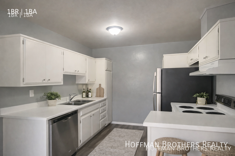 2161 W 25th St #29 - Photo 2 of 10