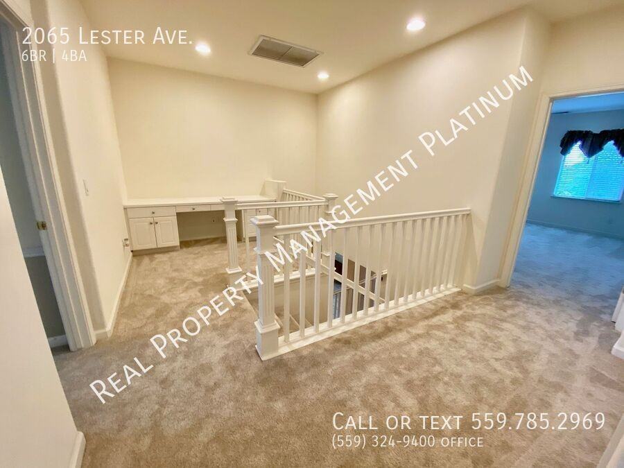 2065 Lester Ave - Photo 6 of 31