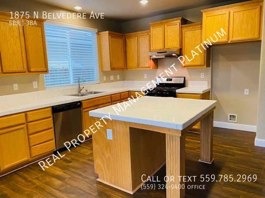 1875 N Belvedere Ave - Photo 4 of 24