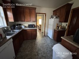 featured image of 1913 W Kent Rd