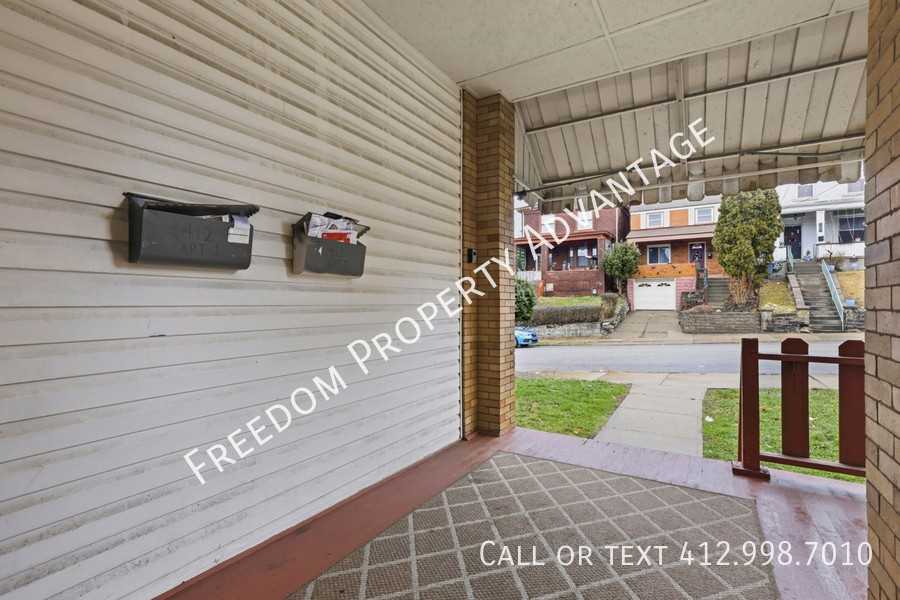 412 Edgemont St #1 - Photo 4 of 26