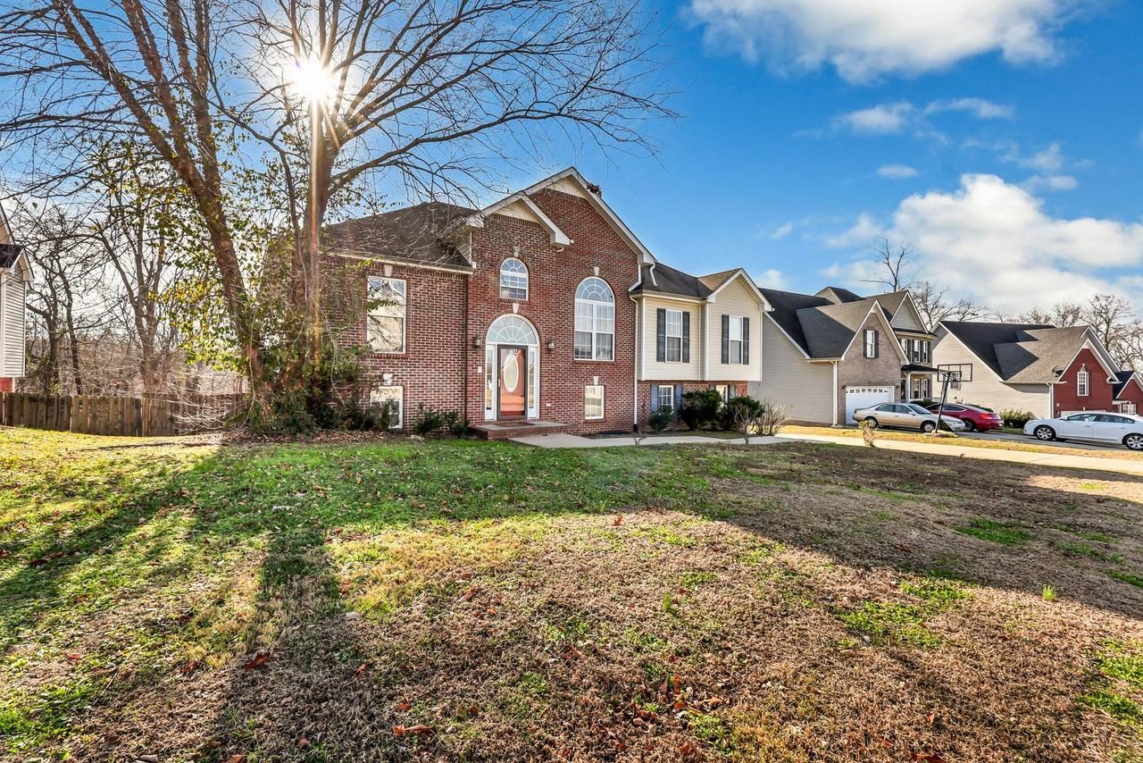 514 Winding Bluff Way - Photo 4 of 48