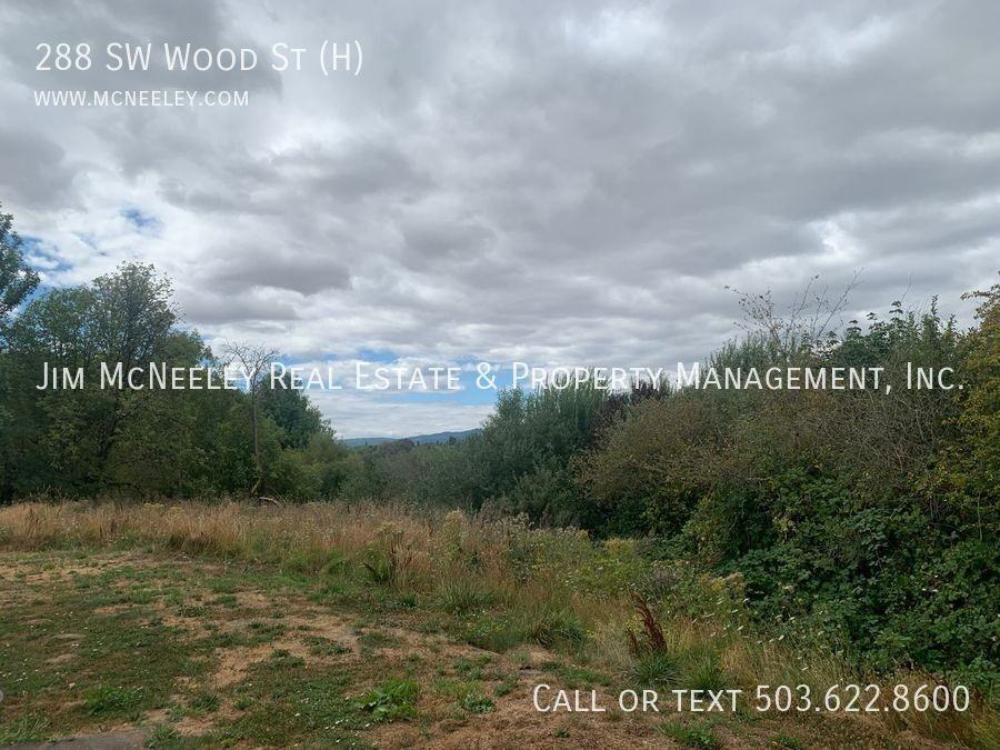 288 Sw Wood St - Photo 4 of 12