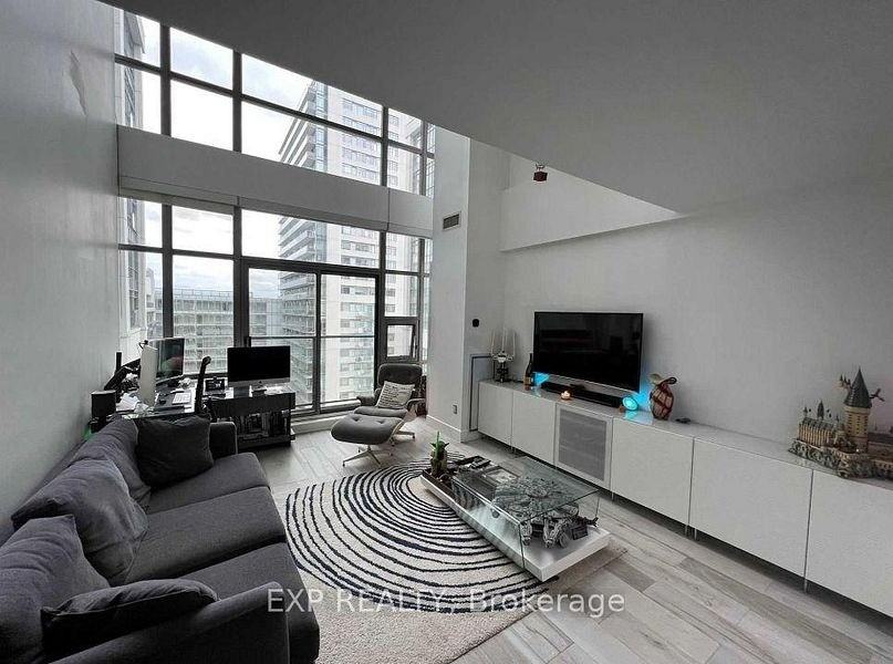 637 Lake Shore Boulevard West #632 - Photo 4 of 15