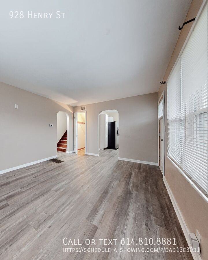 928 Henry St - Photo 4 of 24