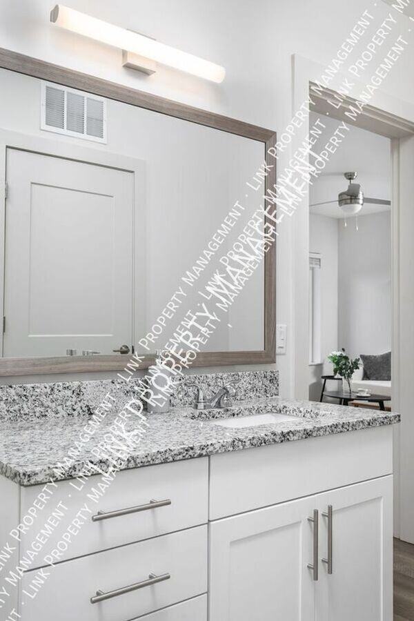 245 W 26th St - Photo 7 of 31