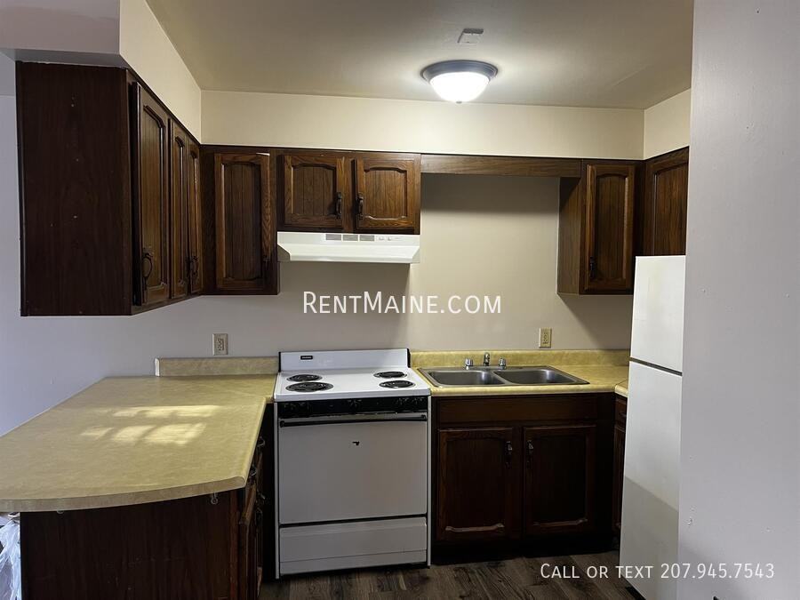 47 Sanford St #5 - Photo 2 of 13