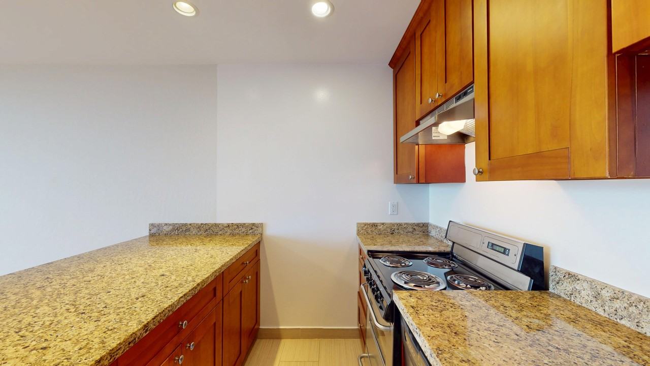 653A Kansas St #502 - Photo 2 of 24