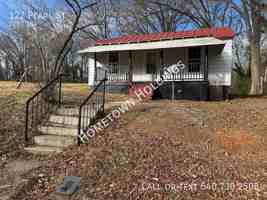 featured image of 122 Pearl St